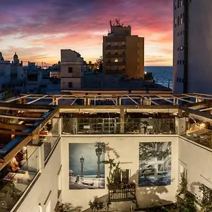 https://alquimia-albergue-hotel.hotelsincadiz.net